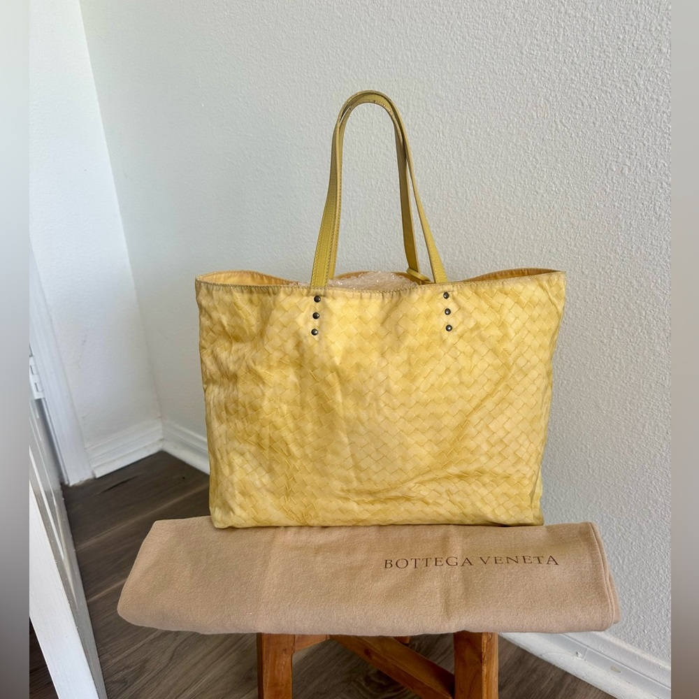 Bottega Veneta Yellow Woven Leather Tote - Picture 7 of 16